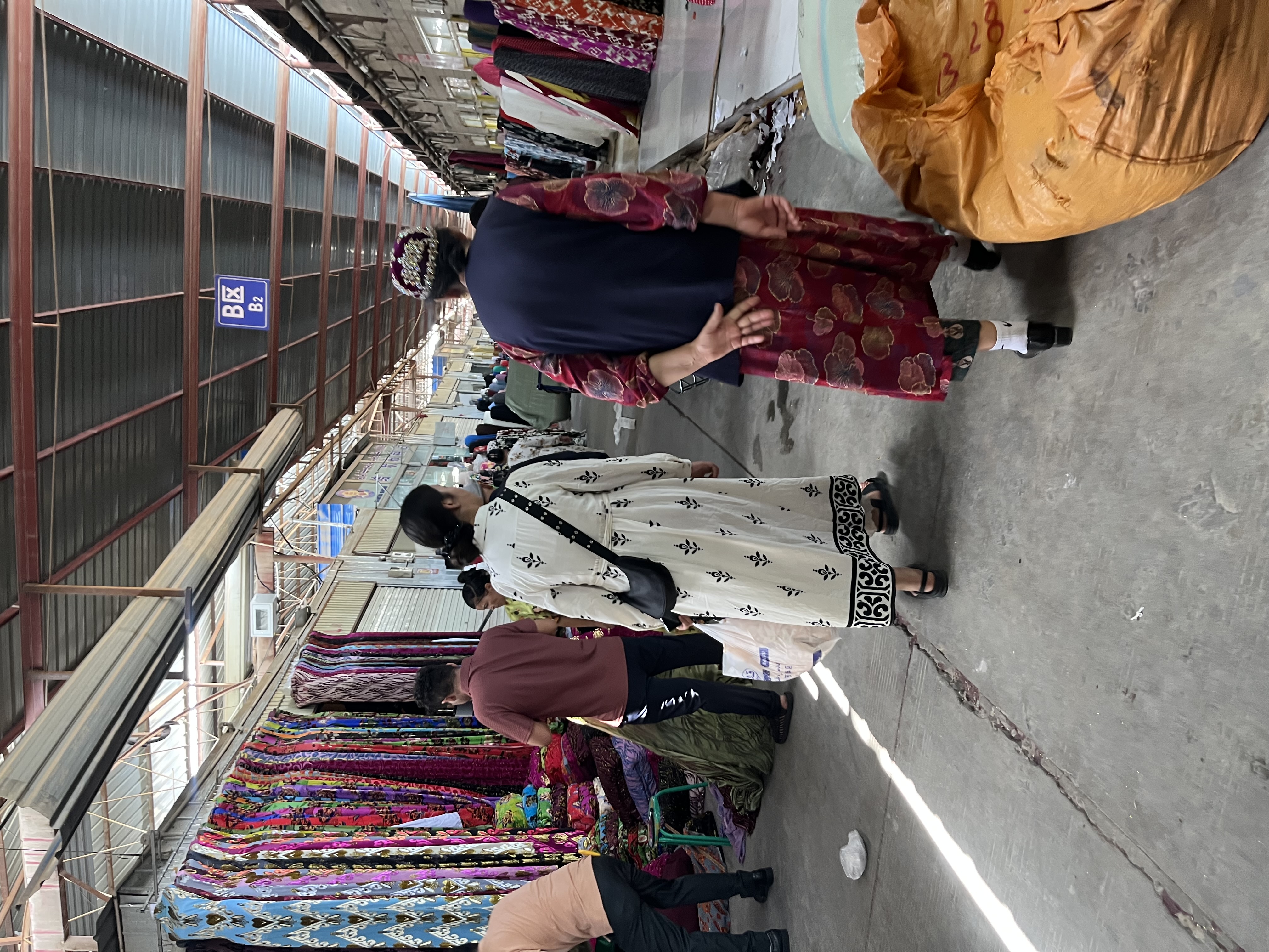 Stoffbasar in Kashgar